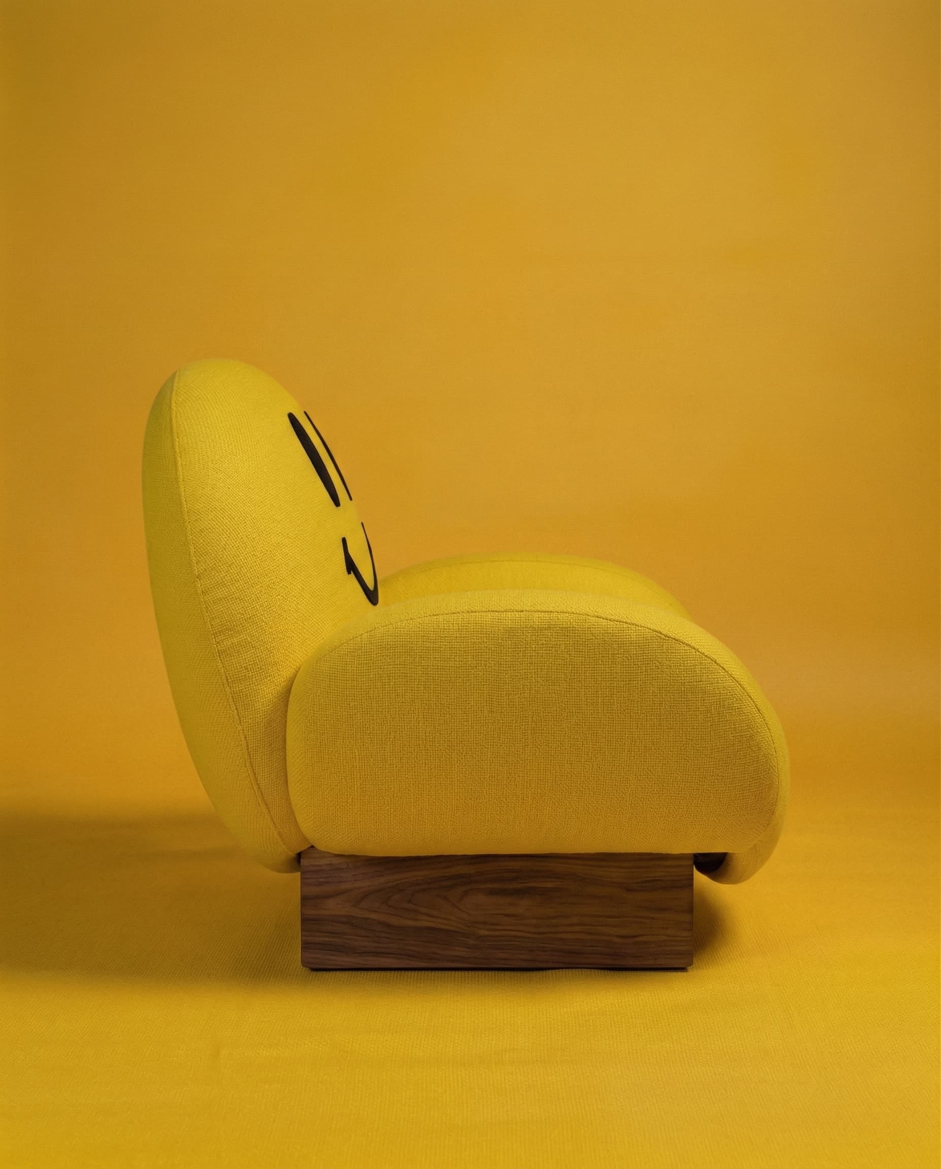 Happy Chair, side profile