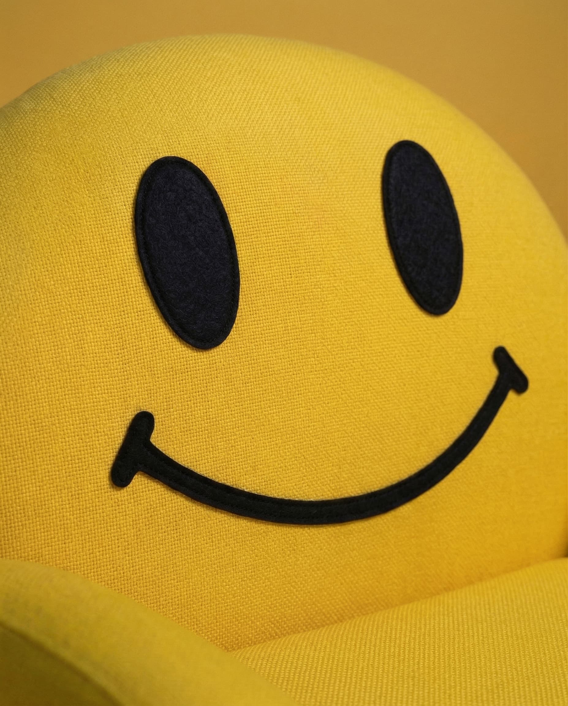 Happy Chair, smiley detail