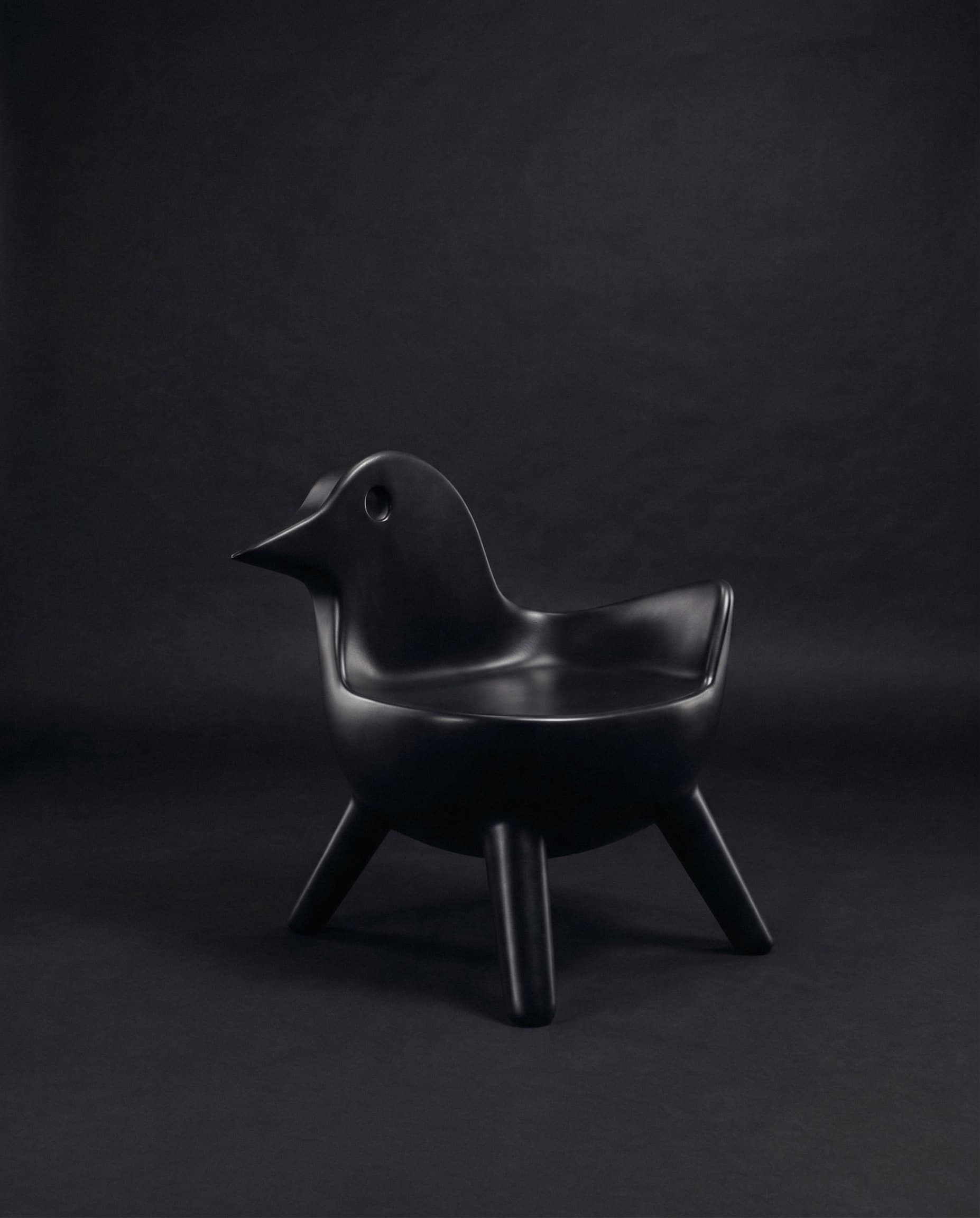 Raven Chair, front full form